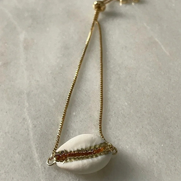 Cowrie Adjustable Bracelet - Picture 5 of 6
